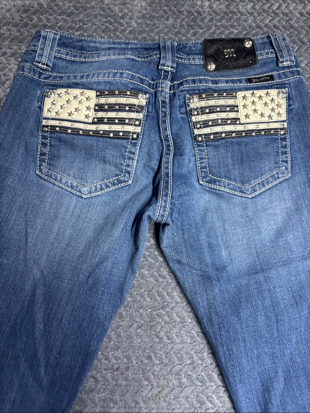 Miss Me Women’s Blue Denim Capri with Frayed Hem